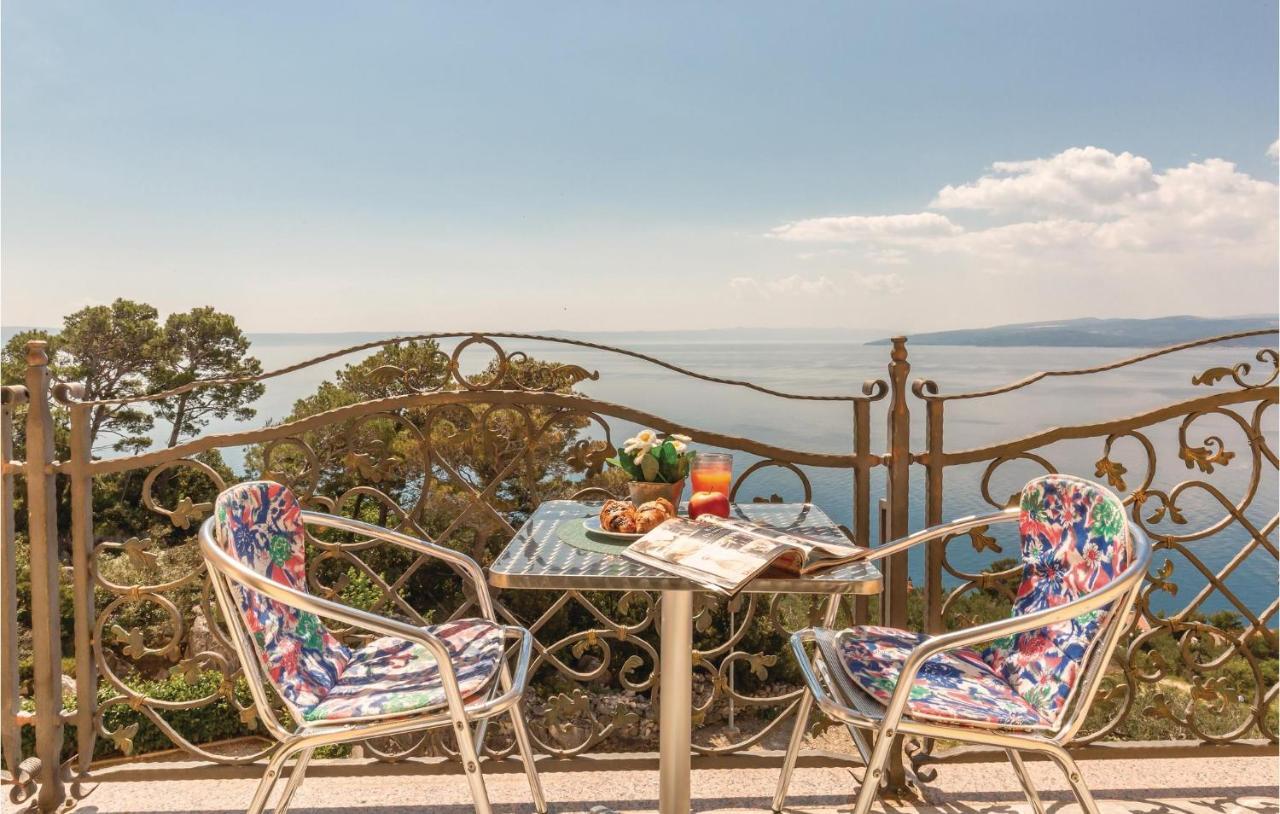 Amazing Apartment In Krvavica With Wifi Extérieur photo