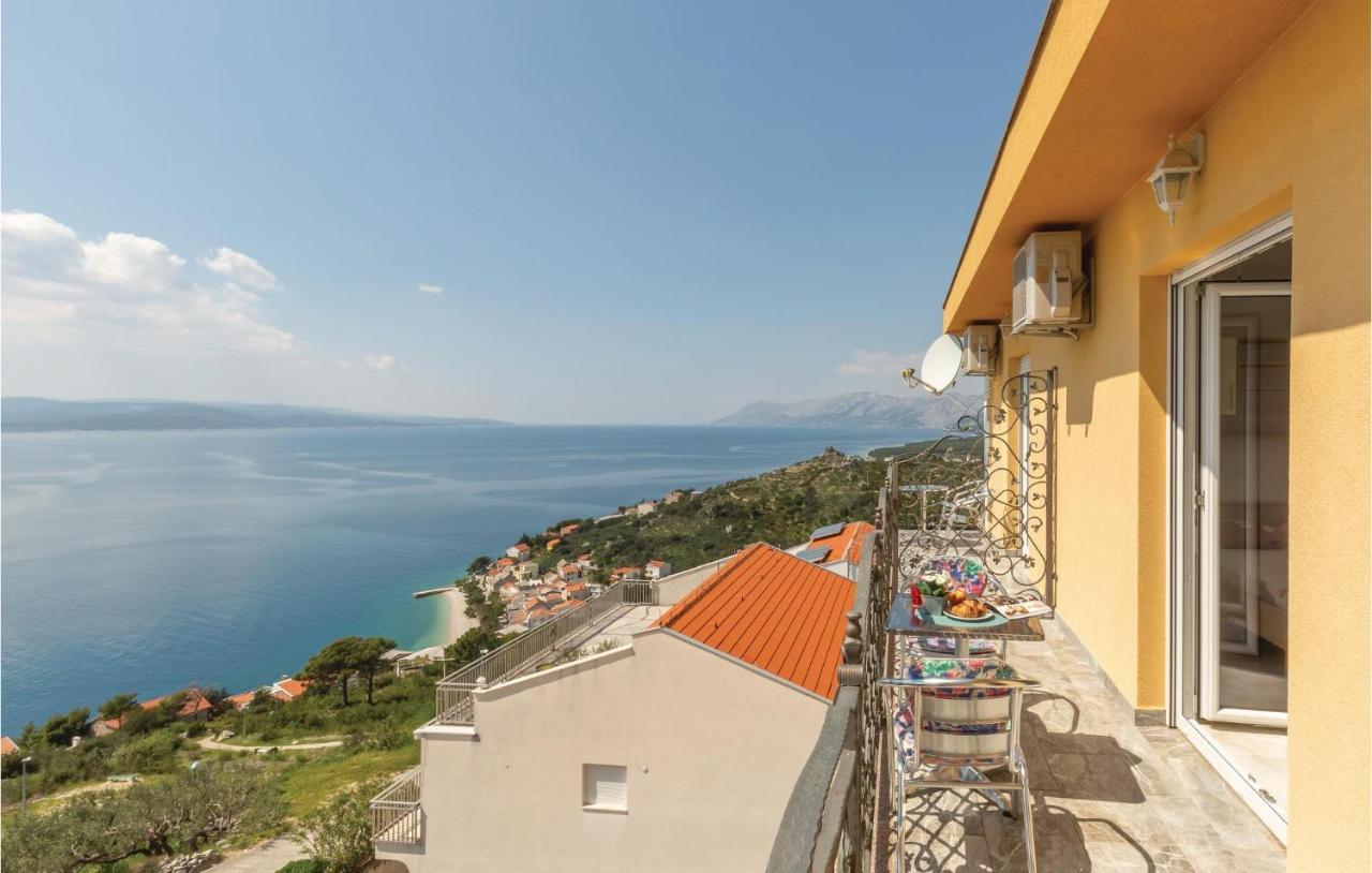 Amazing Apartment In Krvavica With Wifi Extérieur photo