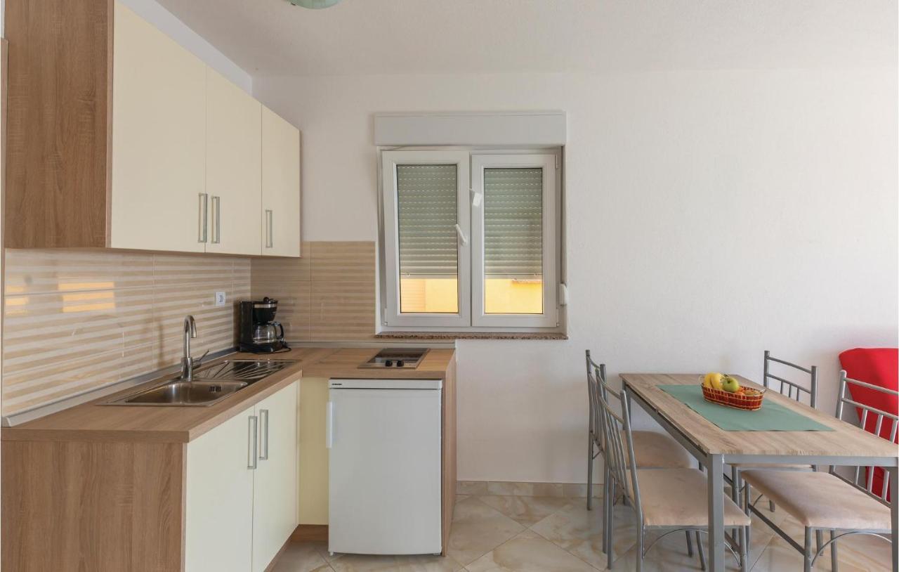 Amazing Apartment In Krvavica With Wifi Extérieur photo
