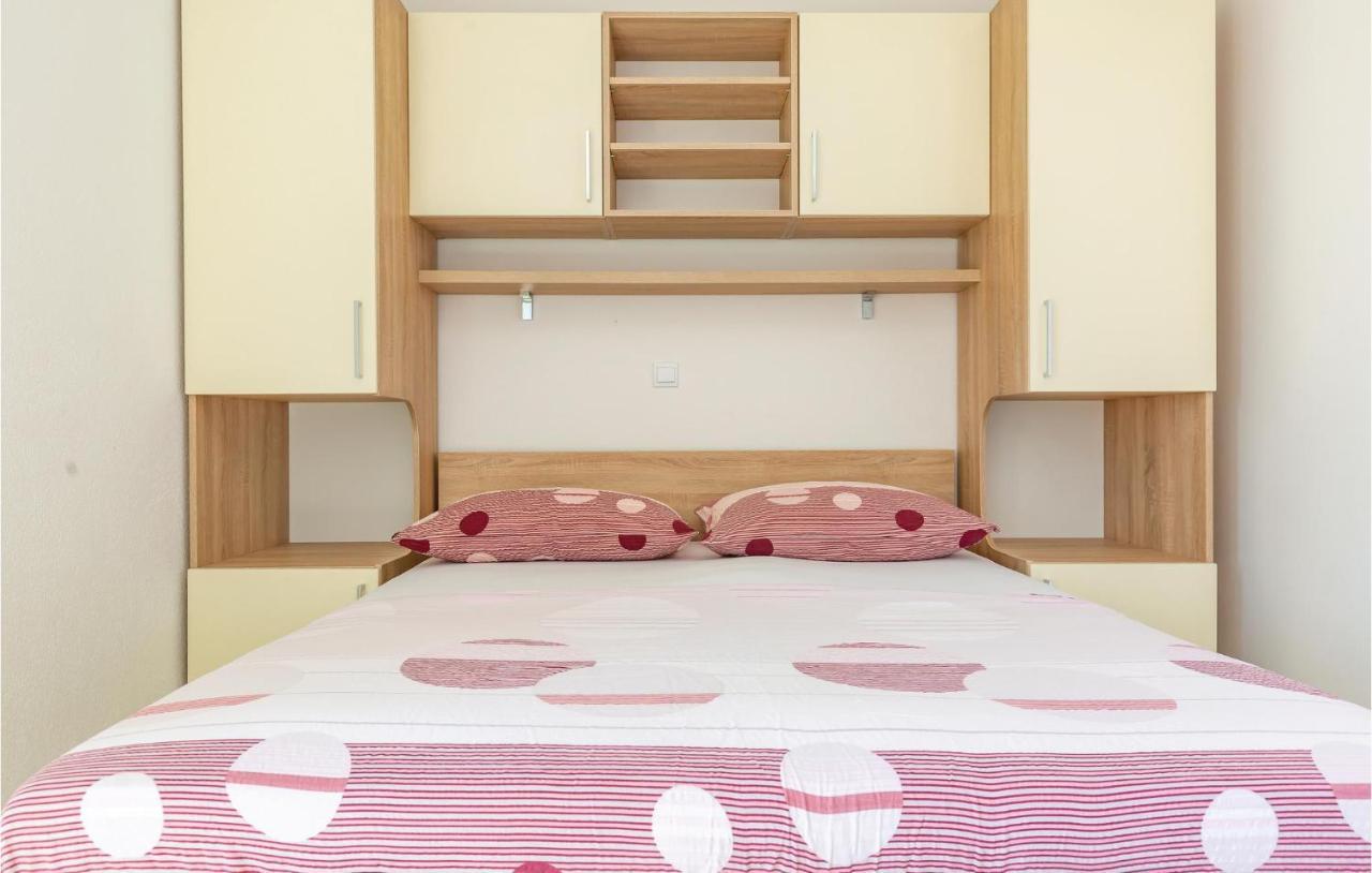 Amazing Apartment In Krvavica With Wifi Extérieur photo