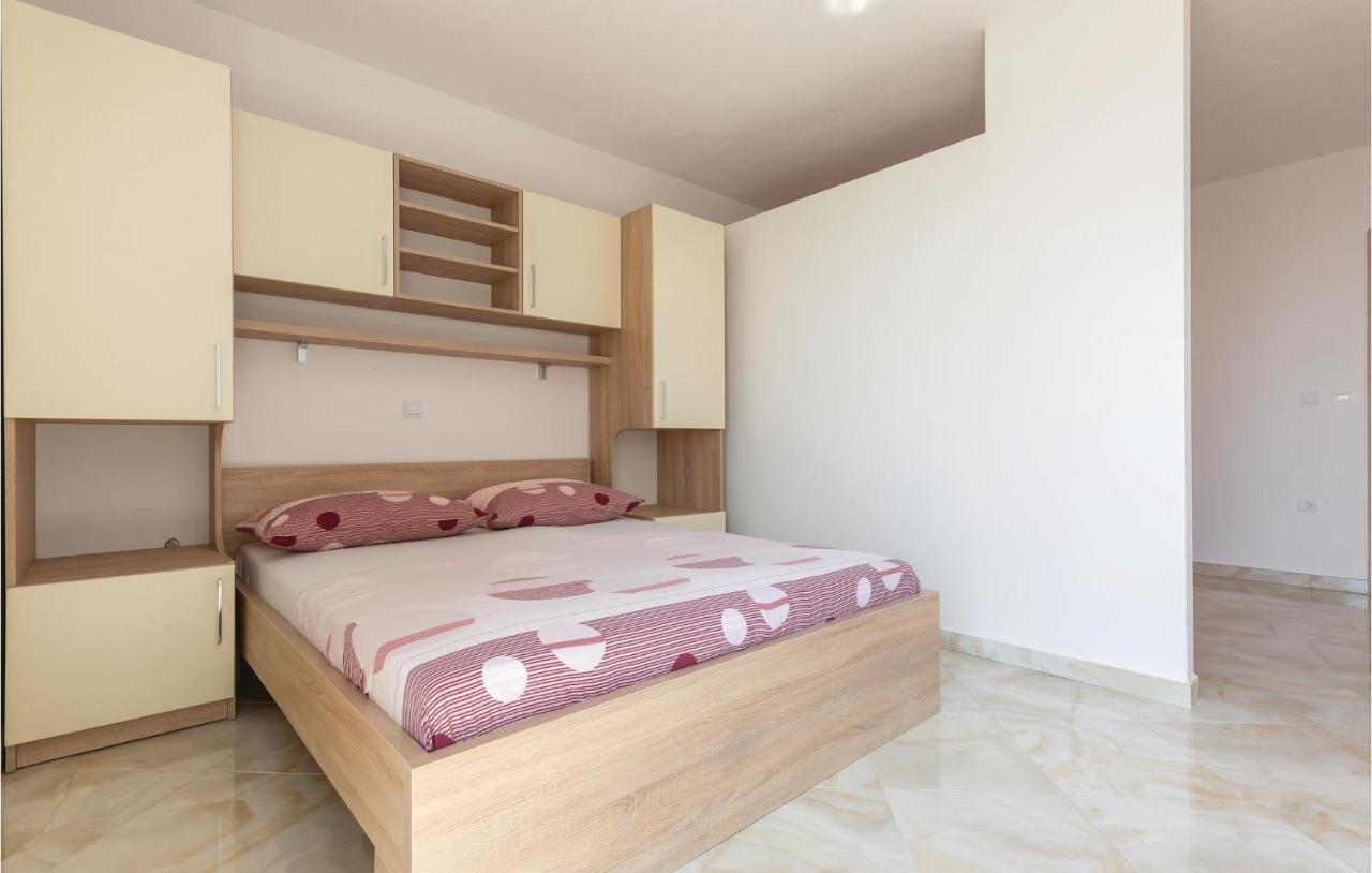 Amazing Apartment In Krvavica With Wifi Extérieur photo